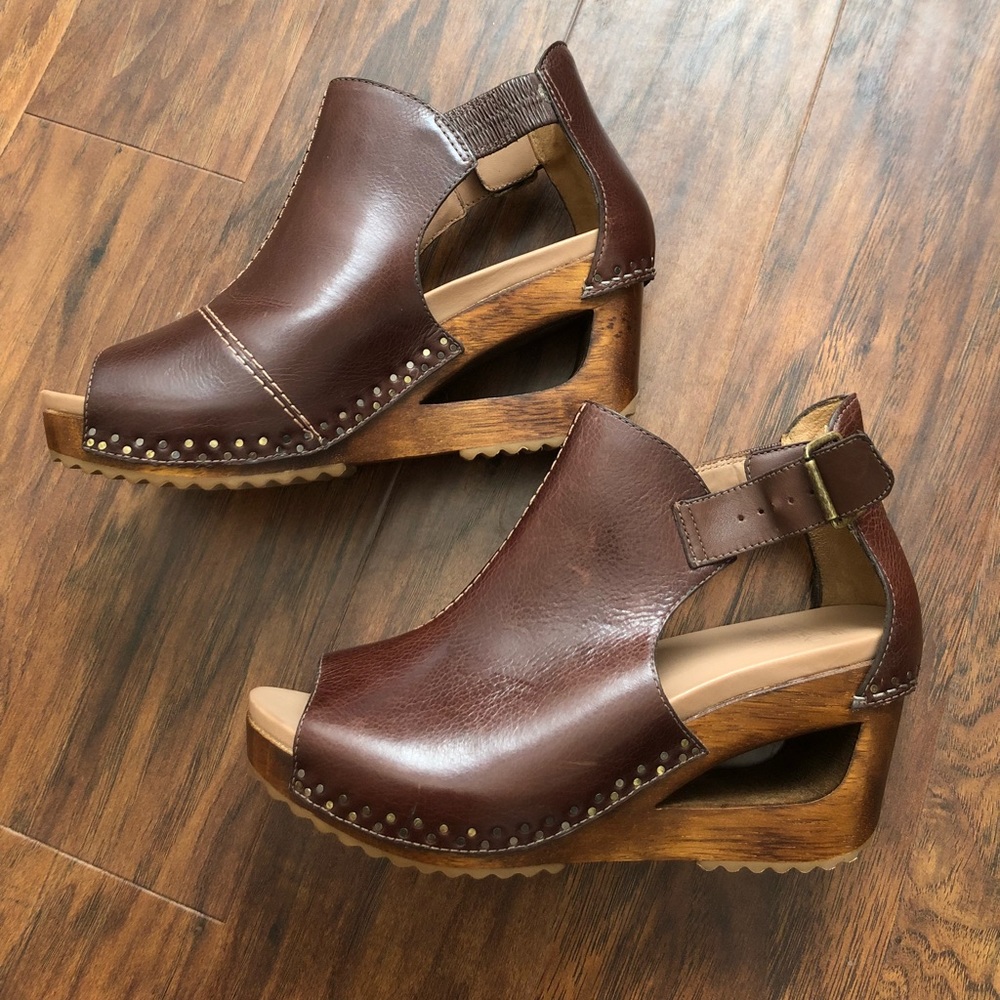 Dansko Brown Tumbled Calf leather bootie